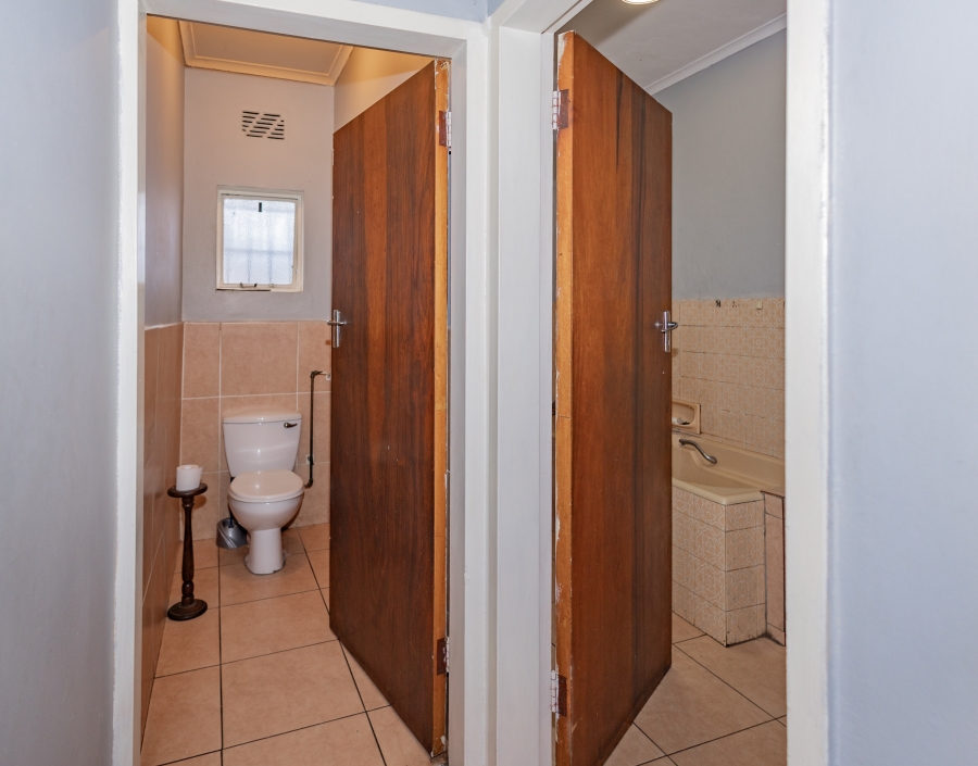 4 Bedroom Property for Sale in Avondale Western Cape